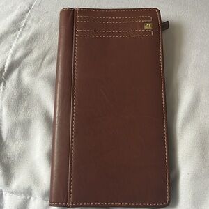 BUXTON GENUINE LEATHER EXTERIOR WALLET